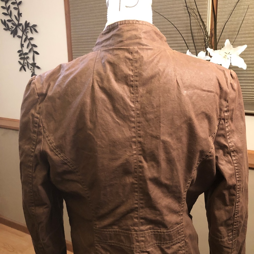 jacket - Picture 3 of 4